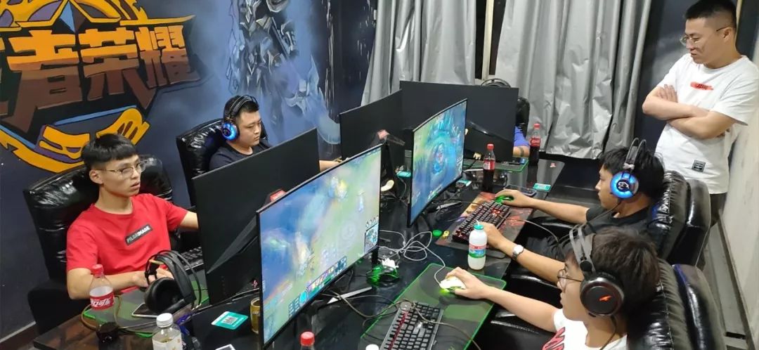 多次参赛的 多次参赛的